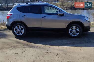Позашляховик / Кросовер Nissan Qashqai 2010 в Звягелі