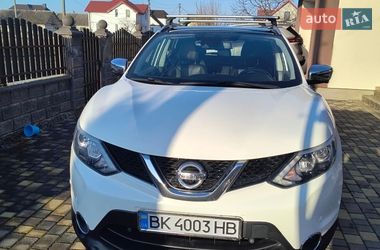 Внедорожник / Кроссовер Nissan Qashqai 2015 в Млинове