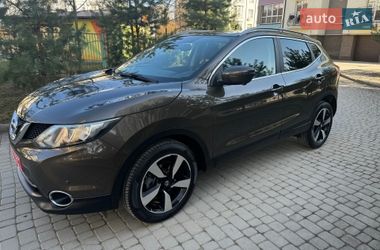 Внедорожник / Кроссовер Nissan Qashqai 2016 в Ивано-Франковске