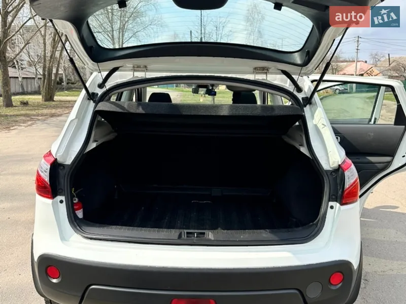 Nissan Qashqai 2012 VIN SJNFEAJ10U2473980 фото оголошення 14 з 56