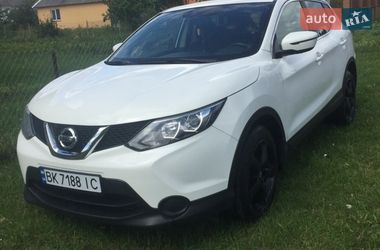 Внедорожник / Кроссовер Nissan Qashqai 2015 в Владимирце