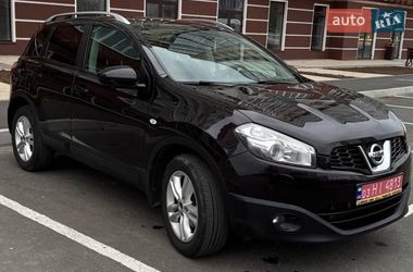 Позашляховик / Кросовер Nissan Qashqai 2012 в Умані