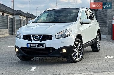 Позашляховик / Кросовер Nissan Qashqai 2012 в Вараші