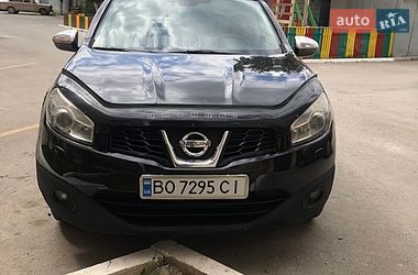 Позашляховик / Кросовер Nissan Qashqai 2011 в Заліщиках