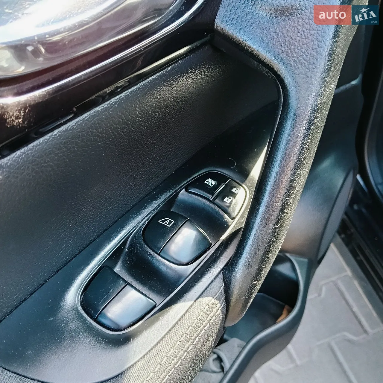2014 Nissan Qashqai - мініатюра 11