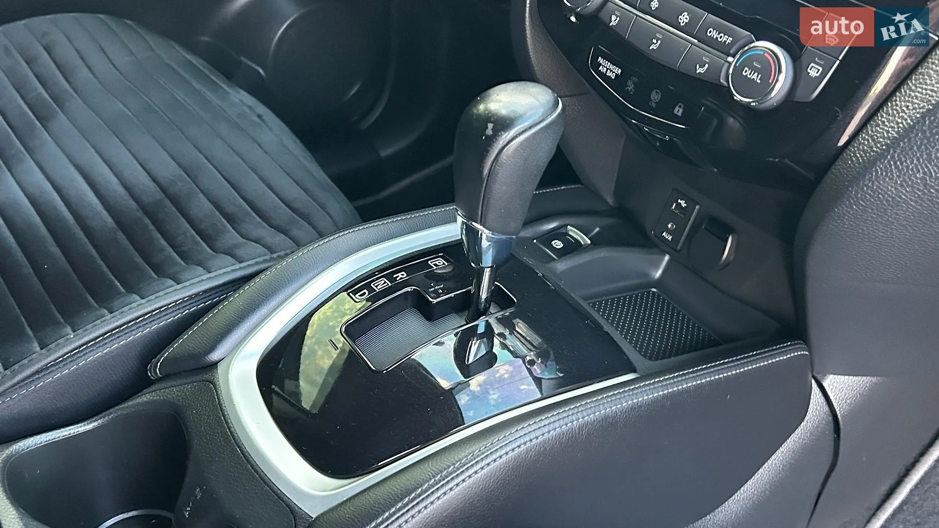 2015 Nissan Qashqai - мініатюра 18