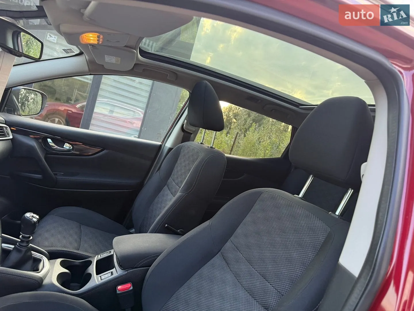 2015 Nissan Qashqai - мініатюра 29