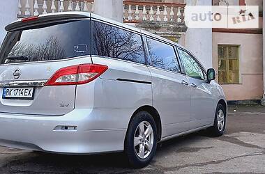 Минивэн Nissan Quest 2014 в Ровно