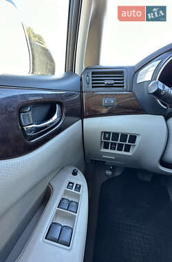 Минивэн Nissan Quest 2012 в 