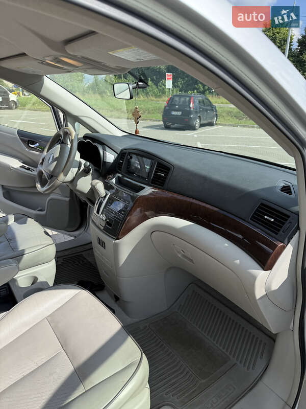 Минивэн Nissan Quest 2013 в Вышгороде