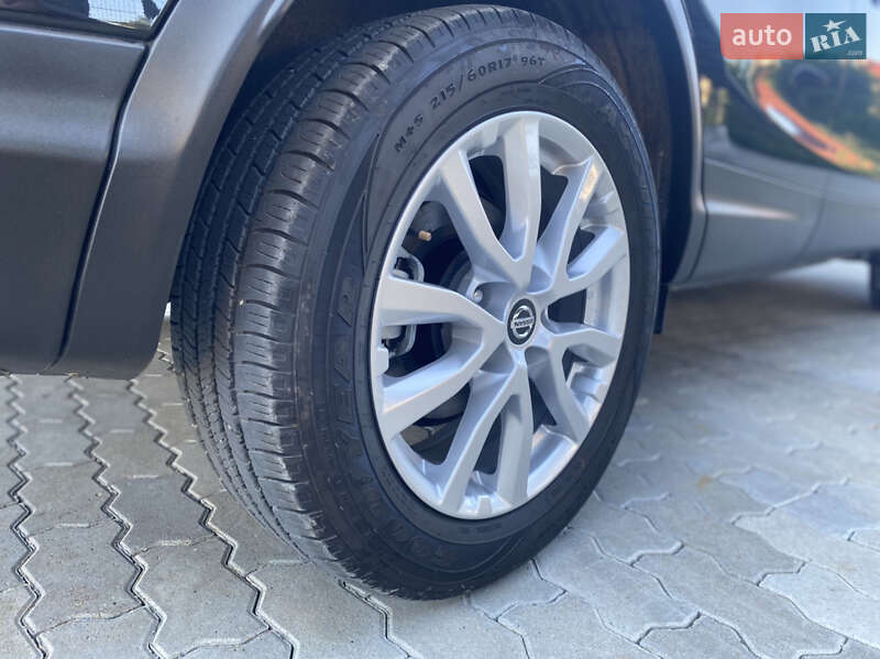 Внедорожник / Кроссовер Nissan Rogue Sport 2021 в Дрогобыче