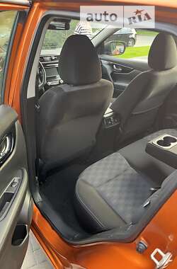 Внедорожник / Кроссовер Nissan Rogue Sport 2020 в 