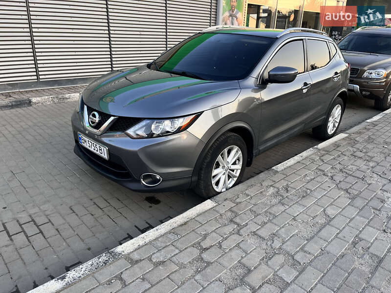 Внедорожник / Кроссовер Nissan Rogue Sport 2017 в 