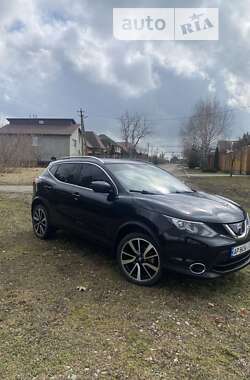 Внедорожник / Кроссовер Nissan Rogue Sport 2017 в Запорожье