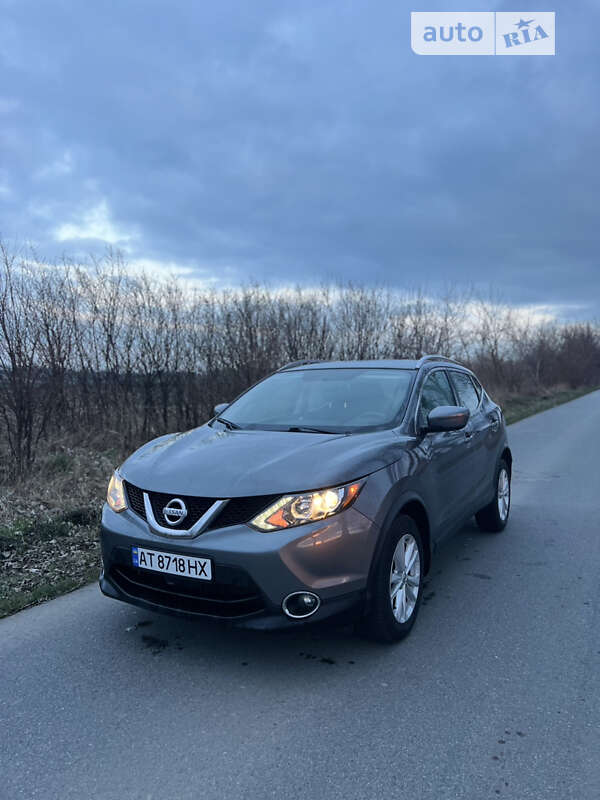 Внедорожник / Кроссовер Nissan Rogue Sport 2017 в Снятине