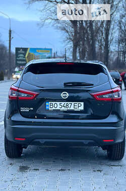 Внедорожник / Кроссовер Nissan Rogue Sport 2019 в Тернополе