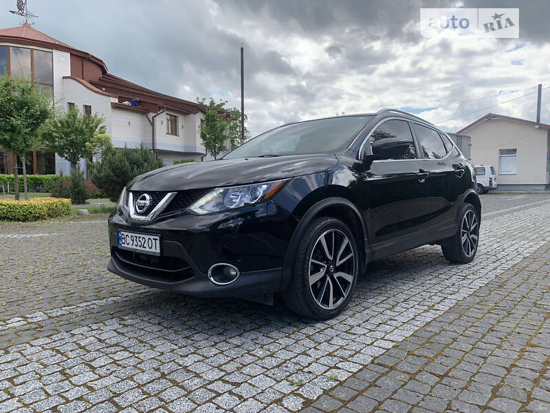 Позашляховик / Кросовер Nissan Rogue Sport 2017 в Сколе