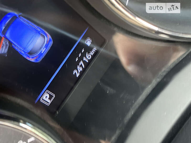 Внедорожник / Кроссовер Nissan Rogue Sport 2020 в Ивано-Франковске