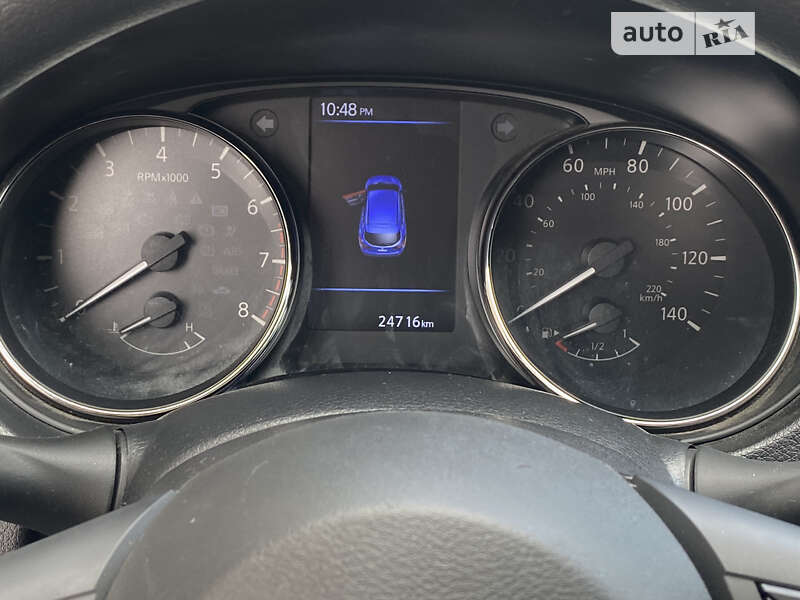 Внедорожник / Кроссовер Nissan Rogue Sport 2020 в Ивано-Франковске