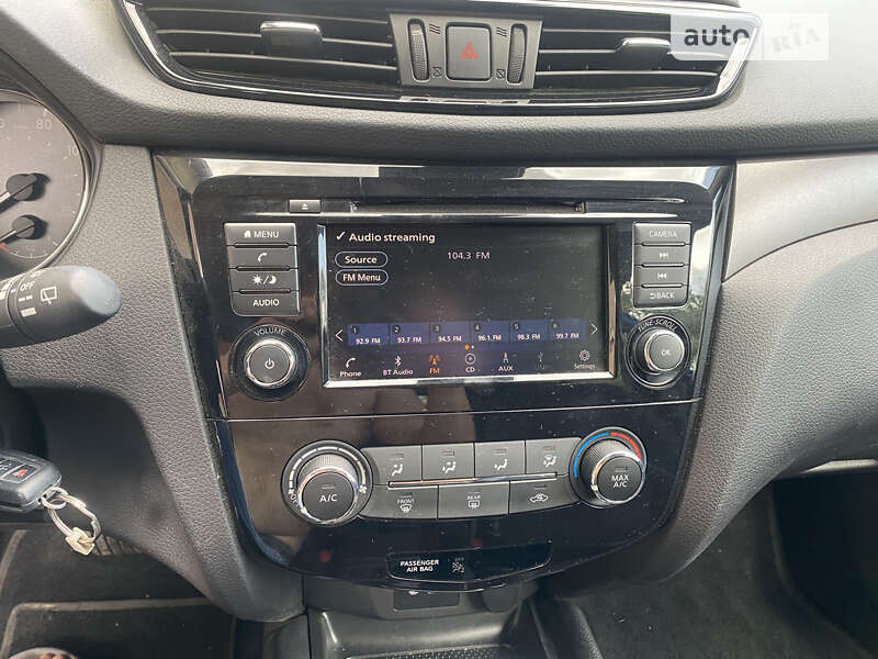 Внедорожник / Кроссовер Nissan Rogue Sport 2020 в Ивано-Франковске