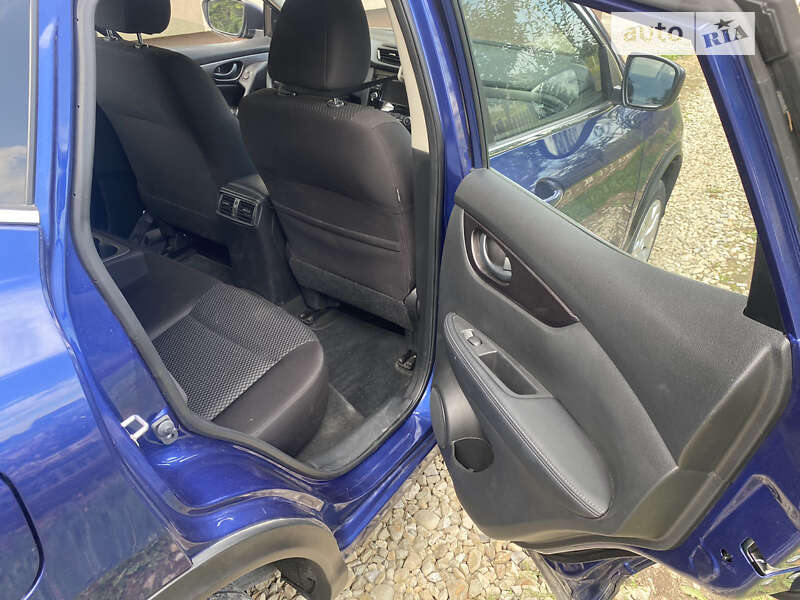 Внедорожник / Кроссовер Nissan Rogue Sport 2020 в Ивано-Франковске