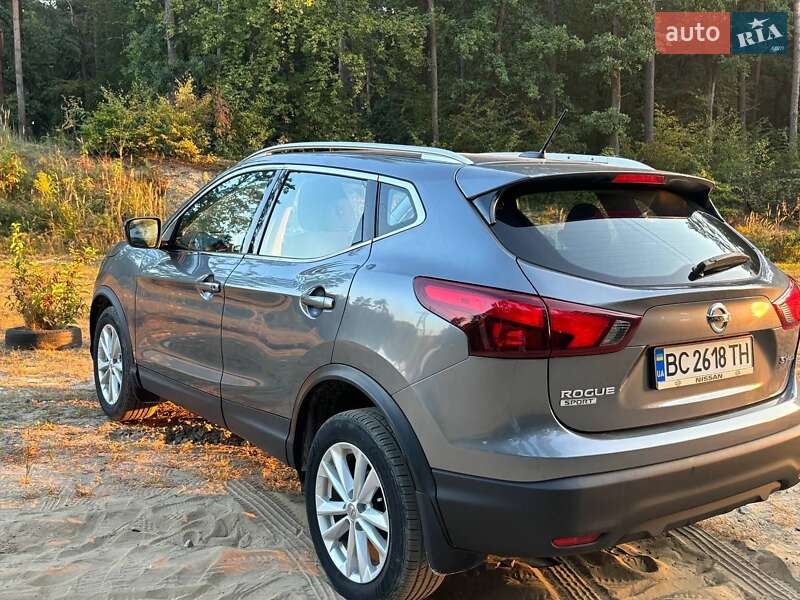 Внедорожник / Кроссовер Nissan Rogue Sport 2018 в Львове