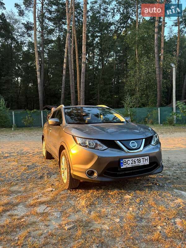 Внедорожник / Кроссовер Nissan Rogue Sport 2018 в Львове