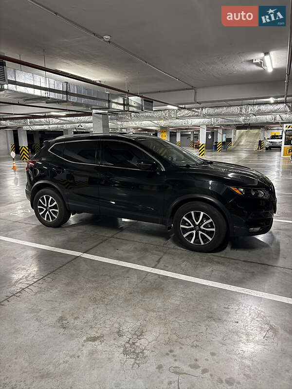 Внедорожник / Кроссовер Nissan Rogue Sport 2021 в Днепре