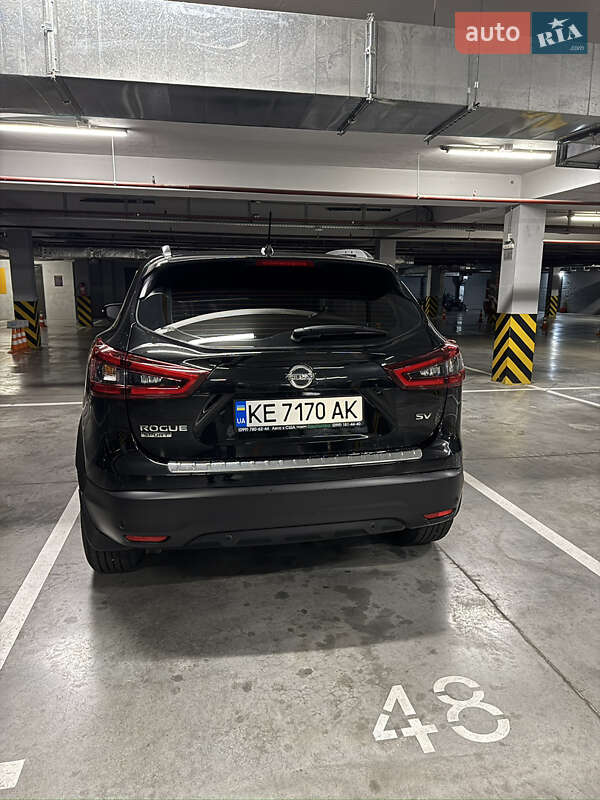 Внедорожник / Кроссовер Nissan Rogue Sport 2021 в Днепре