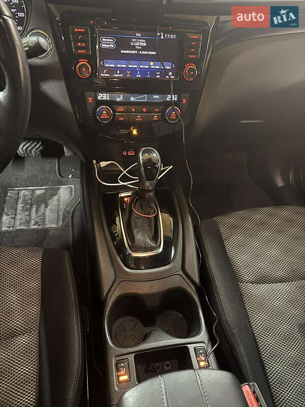 Внедорожник / Кроссовер Nissan Rogue Sport 2021 в Днепре