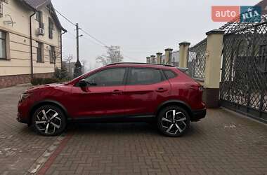 Позашляховик / Кросовер Nissan Rogue Sport 2022 в Львові