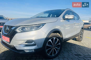 Позашляховик / Кросовер Nissan Rogue Sport 2020 в Чернівцях