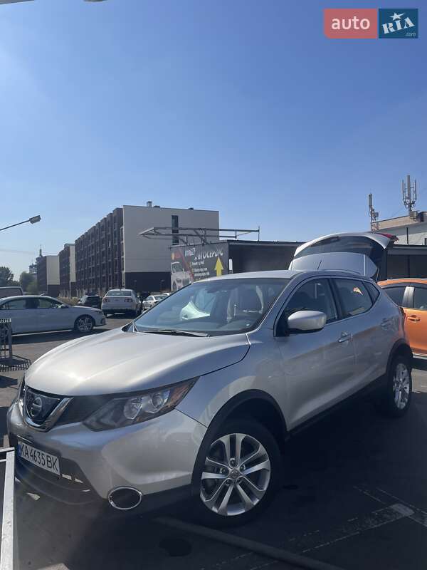 Внедорожник / Кроссовер Nissan Rogue Sport 2018 в Киеве фото 4 Внедорожник / Кроссовер Nissan Rogue Sport 2018 в Киеве