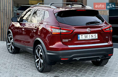 Позашляховик / Кросовер Nissan Rogue Sport 2020 в 