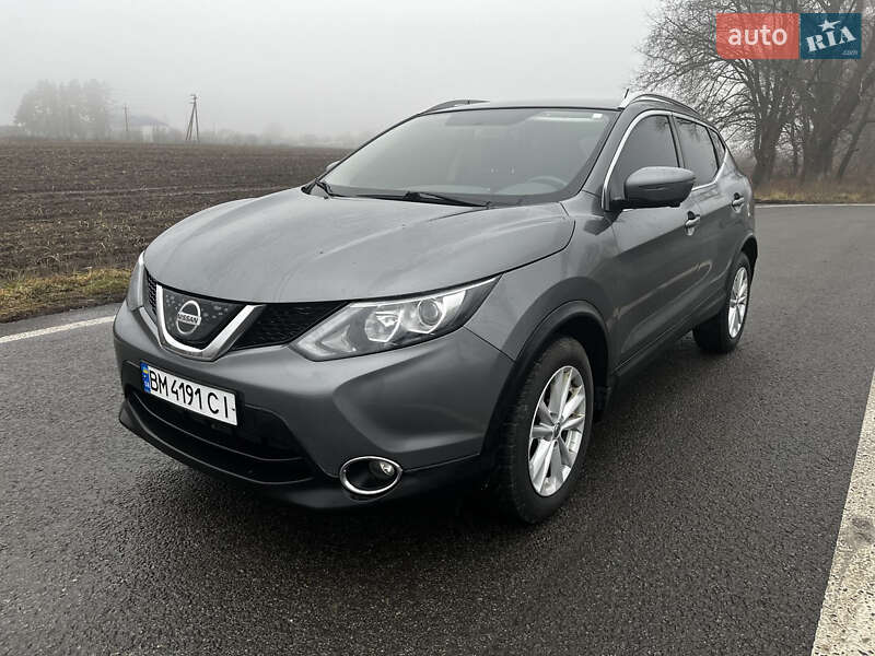 Внедорожник / Кроссовер Nissan Rogue Sport 2018 в Ромнах