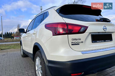 Позашляховик / Кросовер Nissan Rogue Sport 2017 в 