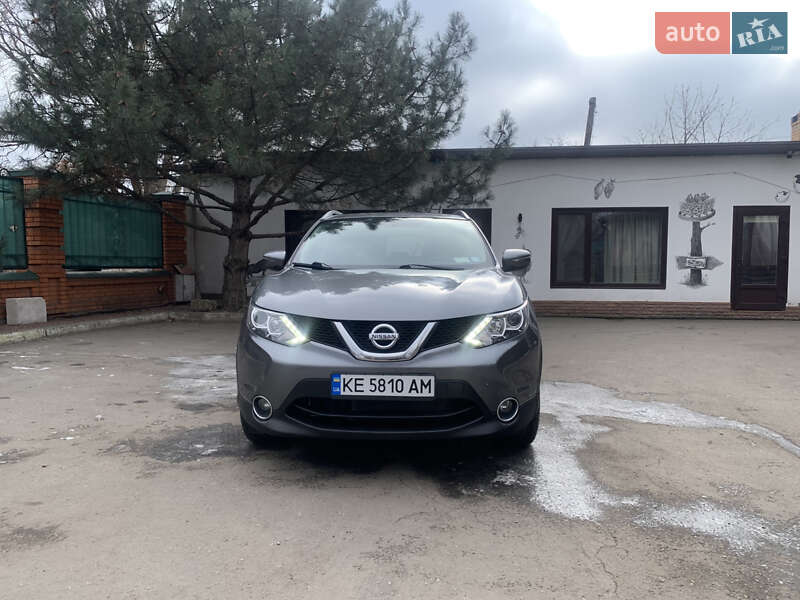 Внедорожник / Кроссовер Nissan Rogue Sport 2017 в Новомосковске фото 2 Внедорожник / Кроссовер Nissan Rogue Sport 2017 в Новомосковске