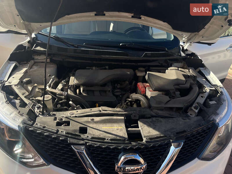 Внедорожник / Кроссовер Nissan Rogue Sport 2017 в Хмельницком