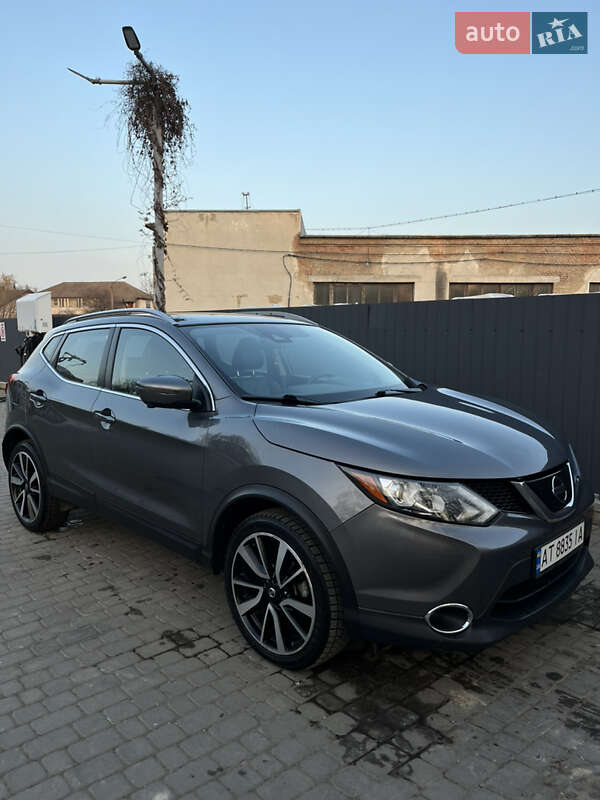Внедорожник / Кроссовер Nissan Rogue Sport 2018 в Ивано-Франковске