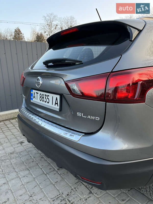Внедорожник / Кроссовер Nissan Rogue Sport 2018 в Ивано-Франковске