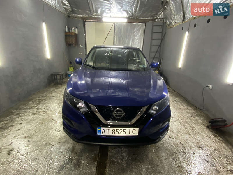 Внедорожник / Кроссовер Nissan Rogue Sport 2020 в Ивано-Франковске