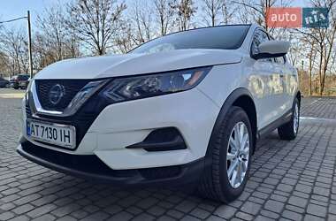 Позашляховик / Кросовер Nissan Rogue Sport 2021 в Івано-Франківську