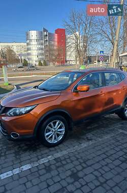 Внедорожник / Кроссовер Nissan Rogue Sport 2017 в 