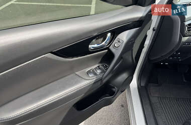 Внедорожник / Кроссовер Nissan Rogue Sport 2022 в 