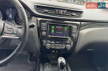 Внедорожник / Кроссовер Nissan Rogue Sport 2022 в 