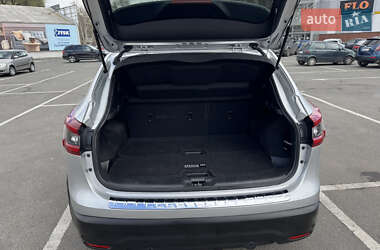 Внедорожник / Кроссовер Nissan Rogue Sport 2022 в 
