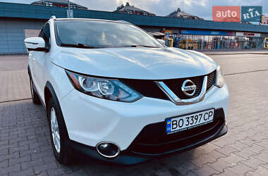 Позашляховик / Кросовер Nissan Rogue Sport 2017 в 