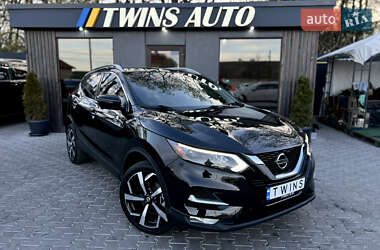 Позашляховик / Кросовер Nissan Rogue Sport 2022 в 