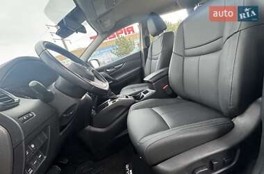 Внедорожник / Кроссовер Nissan Rogue Sport 2022 в 