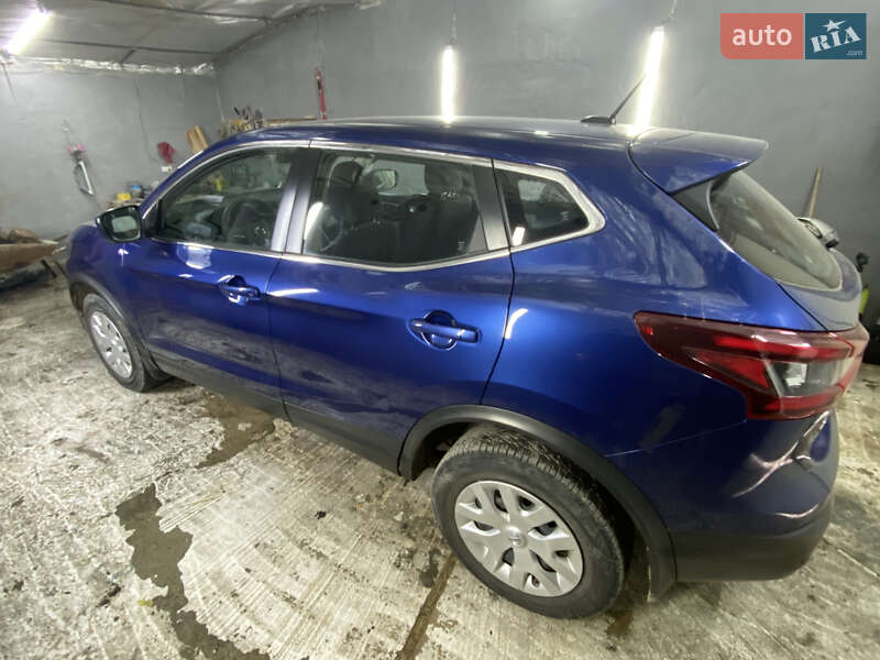 Внедорожник / Кроссовер Nissan Rogue Sport 2020 в Ивано-Франковске